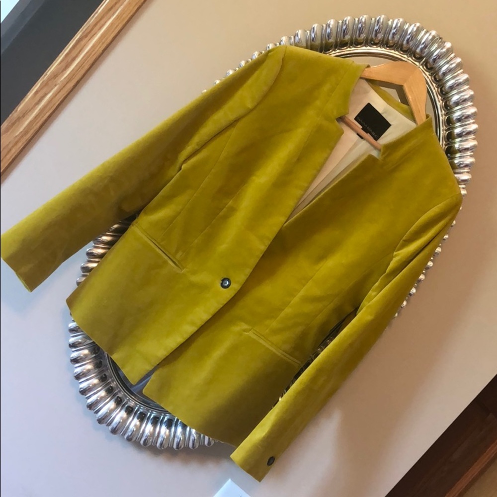 Beautiful green velvet blazer